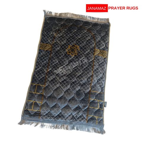 Green Mehrab Design Beautiful Janamaz/Prayer Rug