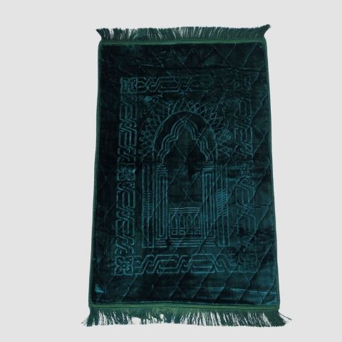 Made in Saudia Simple Green Design Foamy Back Janamaz/Prayer Rug